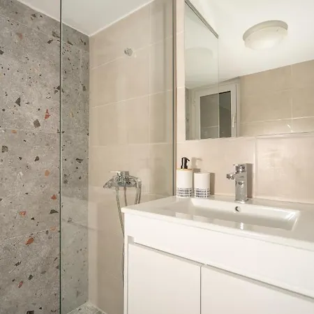 Deluxe Wood Harmony Apt Downtown Apartment Athens