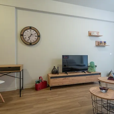 Appartamento Deluxe Wood Harmony Apt Downtown Atene